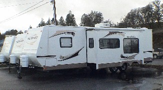 THOR SummitWave Left Front Model 29DLS Travel Trailer. CA RV Sales