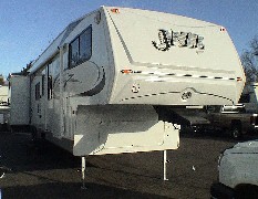 THOR JAZZ Right Front Model 3436thb Triple Slide Fifth Wheel. CA RV Sales